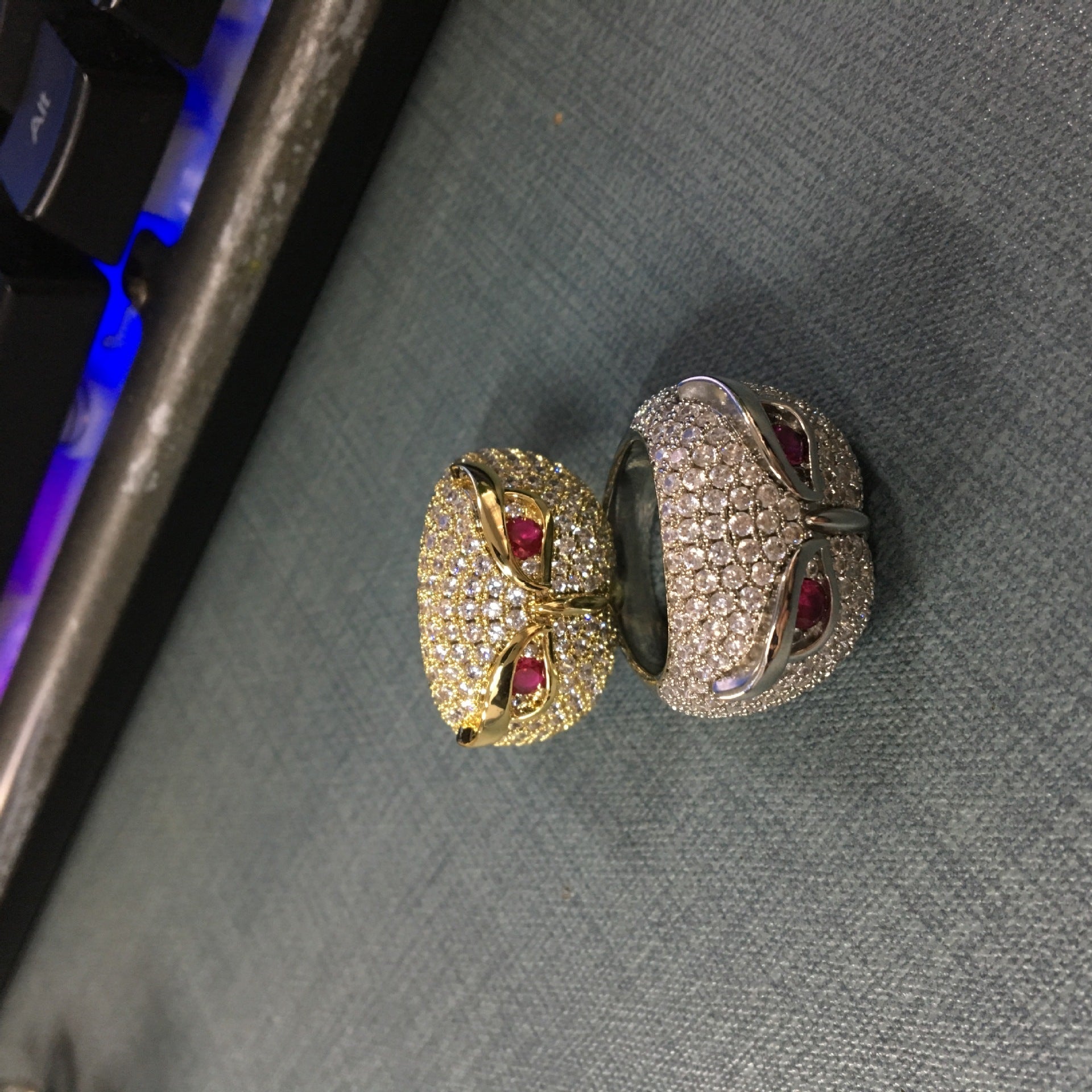Hip-hop creative owl zircon-encrusted ring